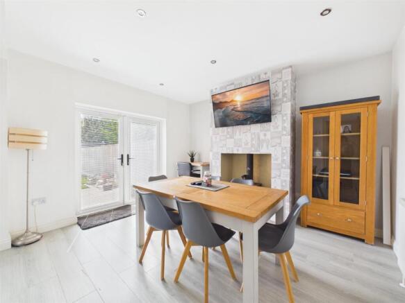 3 bed Semi-Detached for sale Image 12