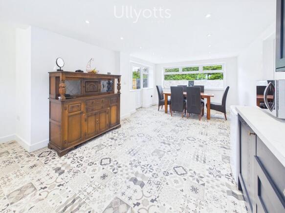 2 bed Detached Bungalow for sale Image 6