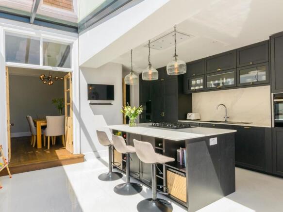 Kitchen B.jpg