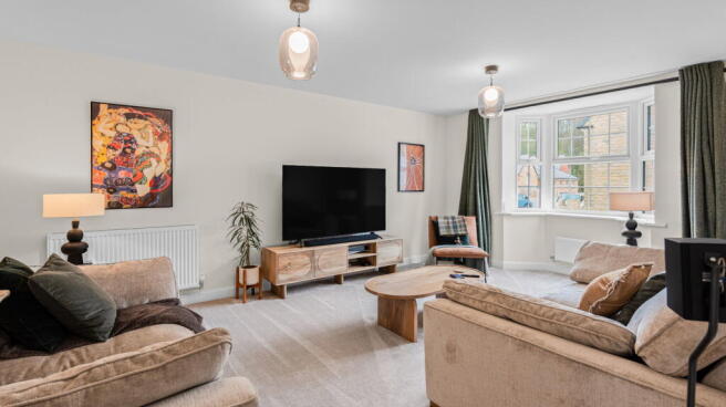 4 bed Detached for sale Image 12