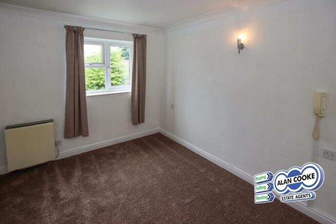 1 bed Flat for sale Image 4