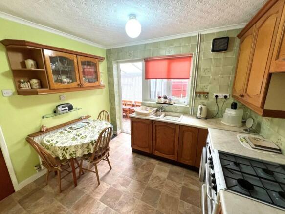 Kitchen...jpg
