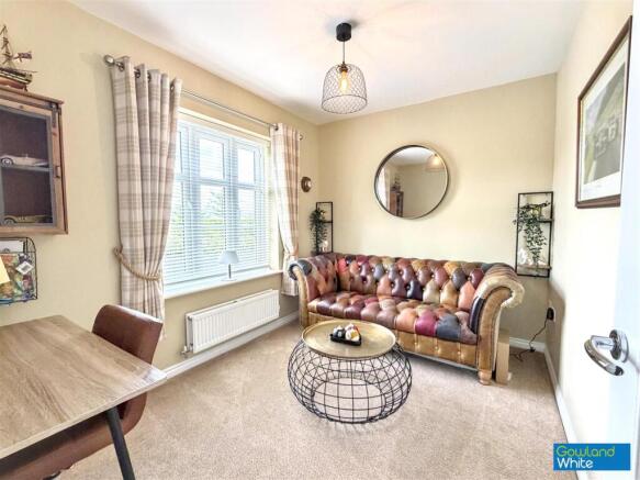 4 bed Detached for sale Image 10