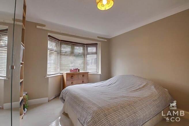BEDROOM 1: