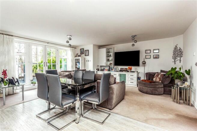 Living/Dining Area