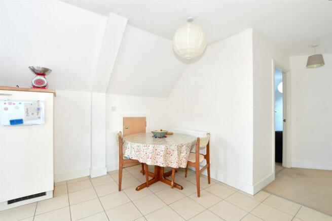 Kitchen/Breakfast Area