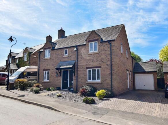 9 Farthingstone Road