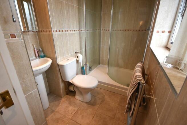 EN SUITE