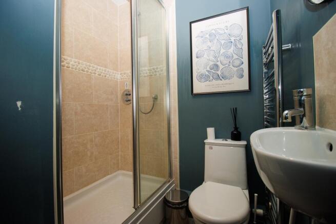 2 bed Ground Flat for sale Image 7