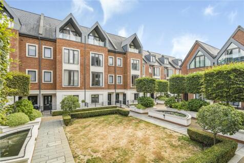 Noel Square, Teddington