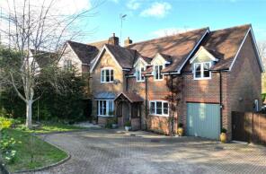 4, Woodfield Close, Wash Water, Newbury RG20 0LG