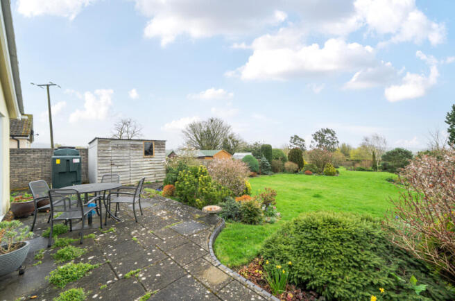 1424736-4-69b2d1a...