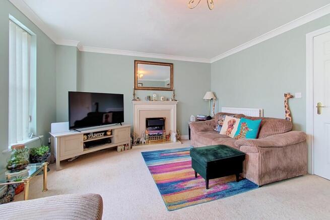 4 bed Town House for sale Image 4