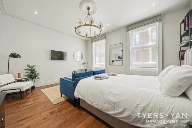 Bed / Reception