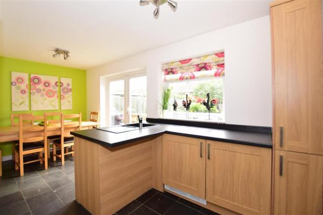 Kitchen/Dining Area