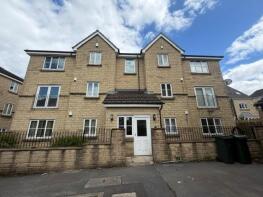 Flat 3, 10, Chelker Close, Bradford BD6 3WE