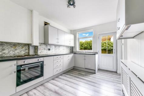 Woodland Gardens, South Croydon