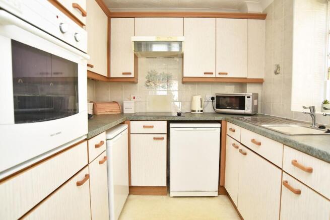 1 bed Retirement Property for sale Image 4