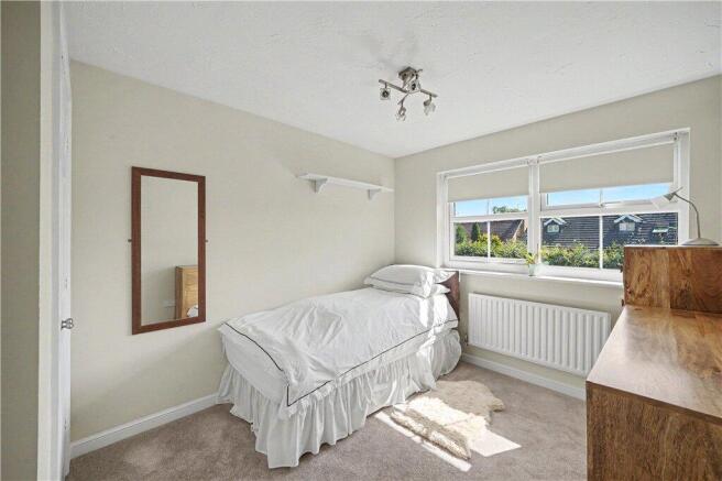 4 bed Detached for sale Image 11