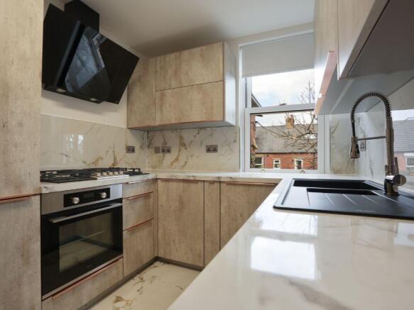 3 bed Terraced for sale Image 9