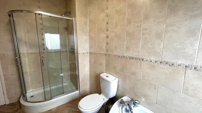 3 bed Terraced to rent Image 9