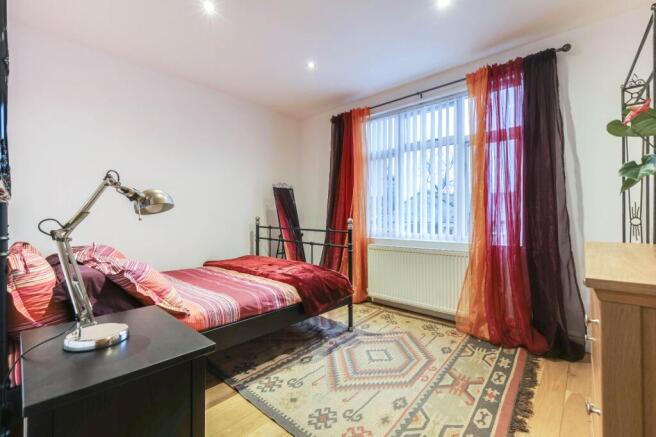 2 bed Flat for sale Image 8