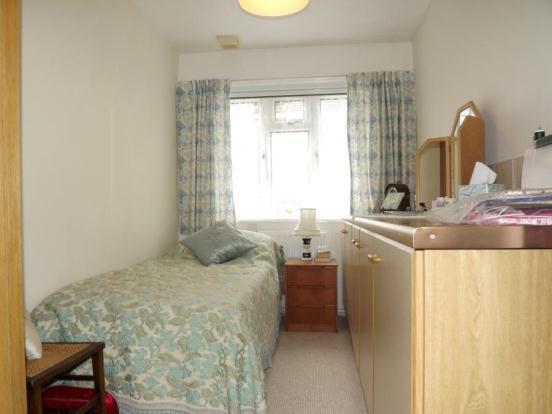 Bedroom .