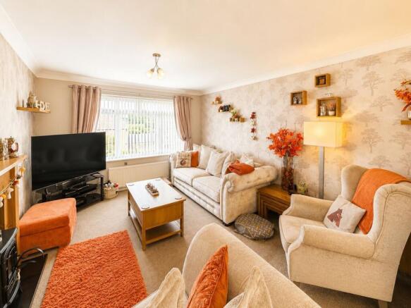 3 bed Semi-Detached for sale Image 4