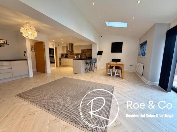 Kitchen/diner/family room