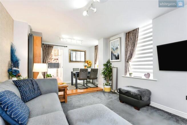 2 bed Apartment for sale Image 7