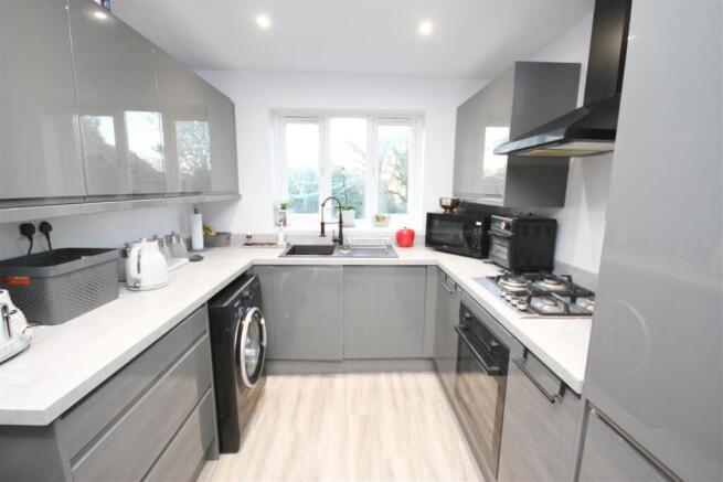 kitchen 1.JPG