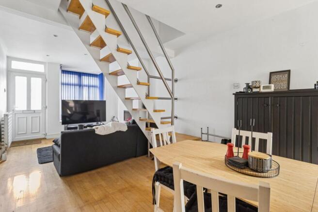 Lounge / Dining Room