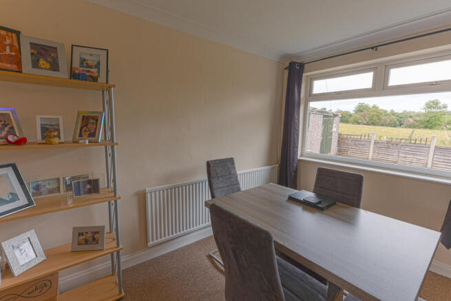 3 bed Semi-Detached for sale Image 4