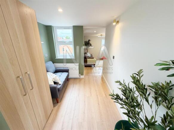 Room 6 (Bed reverse).jpg