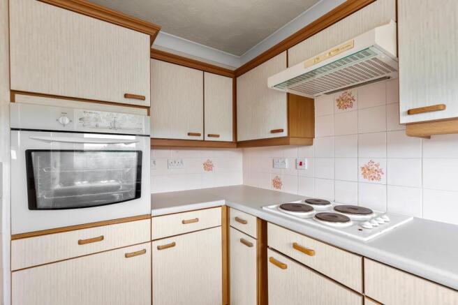2 bed Flat for sale Image 5