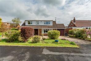 18, Woodland Park, Royton OL2 5UY