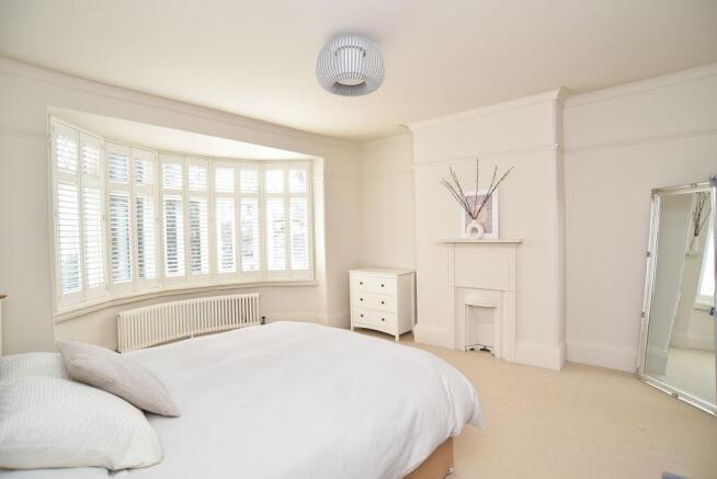 4 bed Semi-Detached for sale Image 9