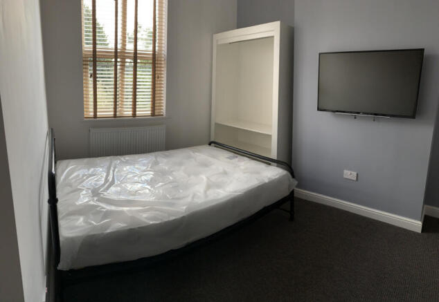 2 bed House to rent Image 4