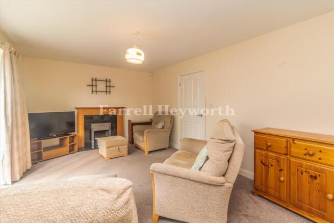 Lounge image 2