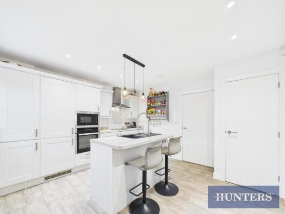 CAM01494G0-PR0463-STILL011.jpg