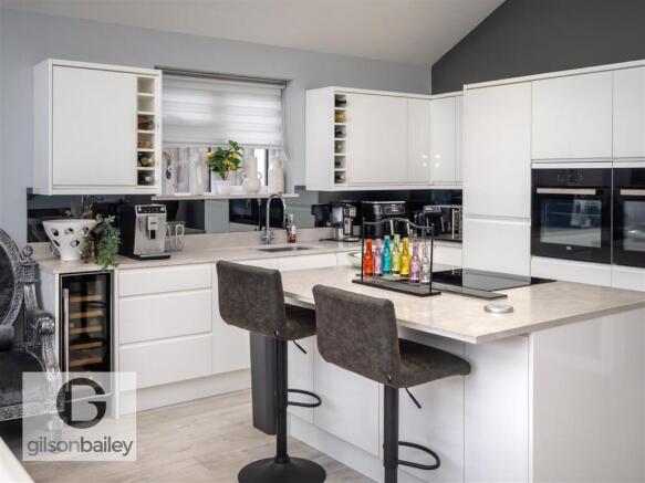 32StWilliamsWay-38.jpg