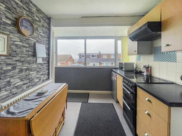 2 bed Semi-Detached Bungalow for sale Image 5