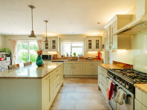 Kitchen / Dining Room