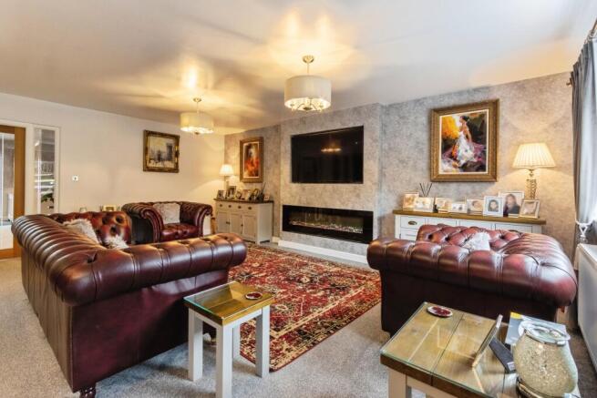 4 bed Mews for sale Image 8