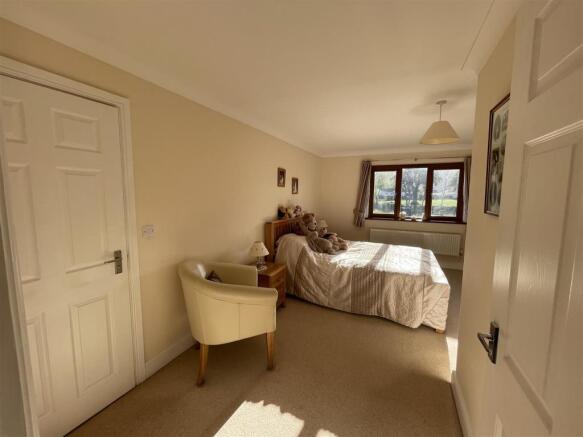 ANOTHER ROOM ASPECT
