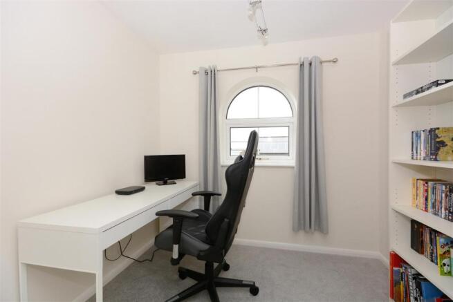 Bedroom 4/Study