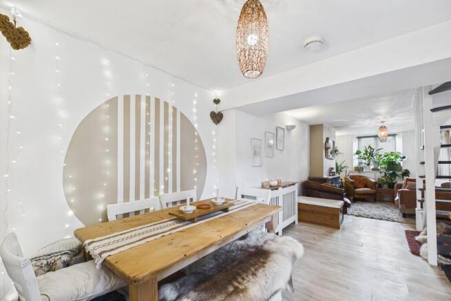 Living/dining roo...