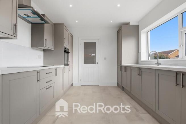 3 bed Semi-Detached for sale Image 5