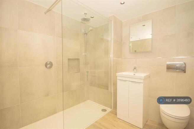 1 bed Flat to rent Image 12