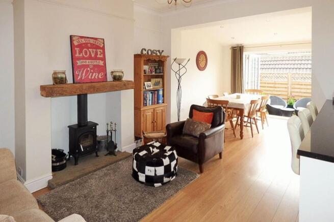 Open Plan Living Room / Dining Kitchen